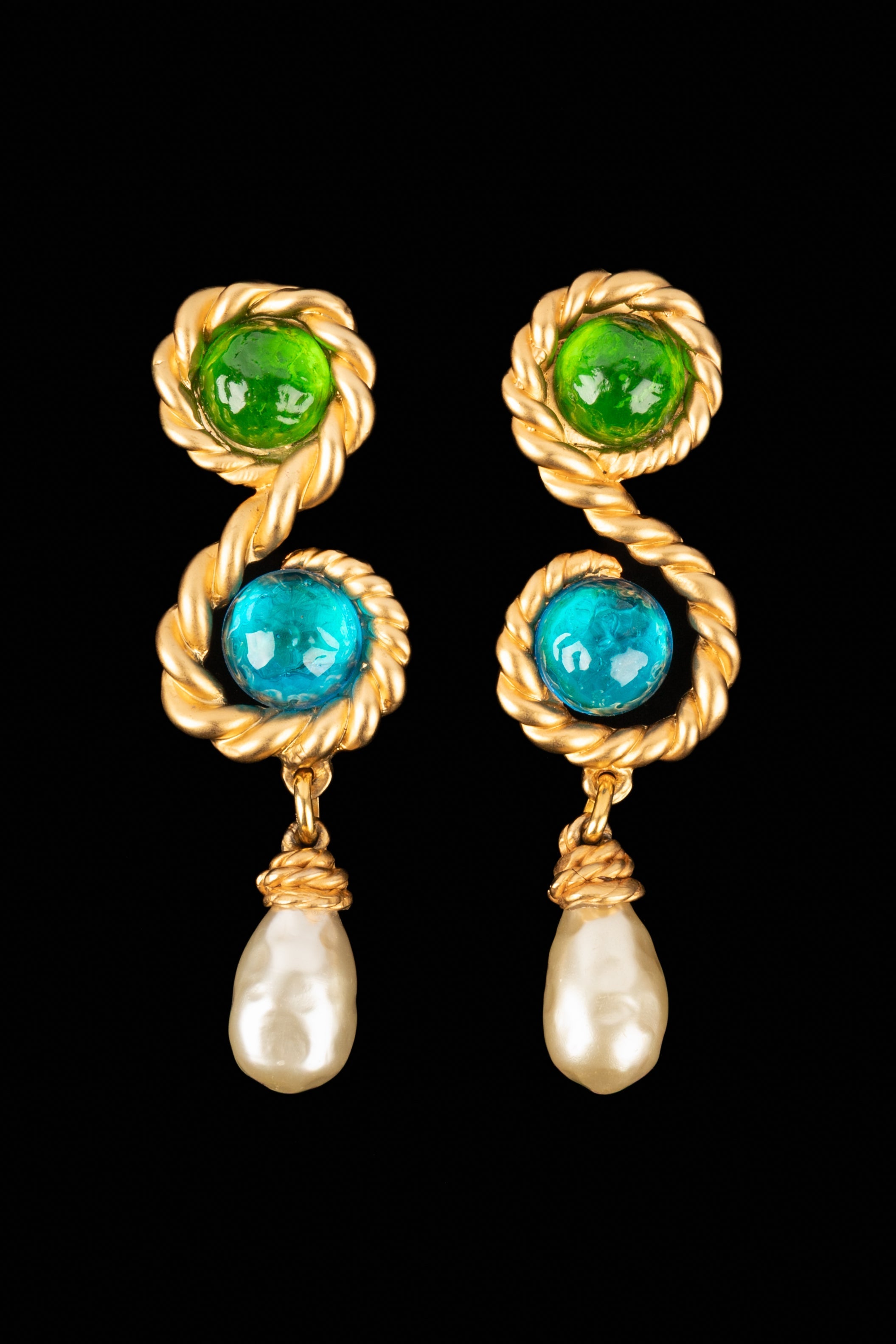 Boucles d'oreilles baroque Chanel