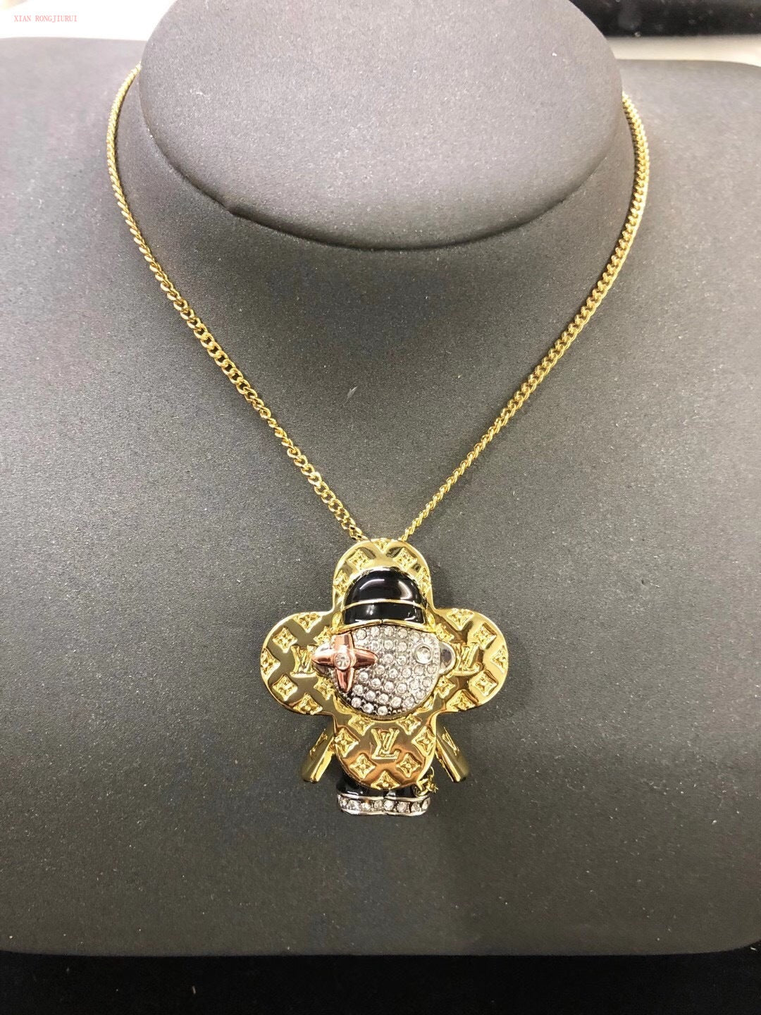 EN - Lux Necklace LUV032