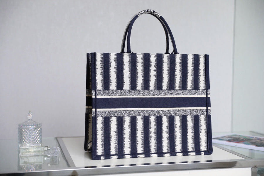 GLAMI Large Book Tote Blue, For Women, WomenÃ¢â‚¬â„¢s Handbags 16.5in/42cm CD