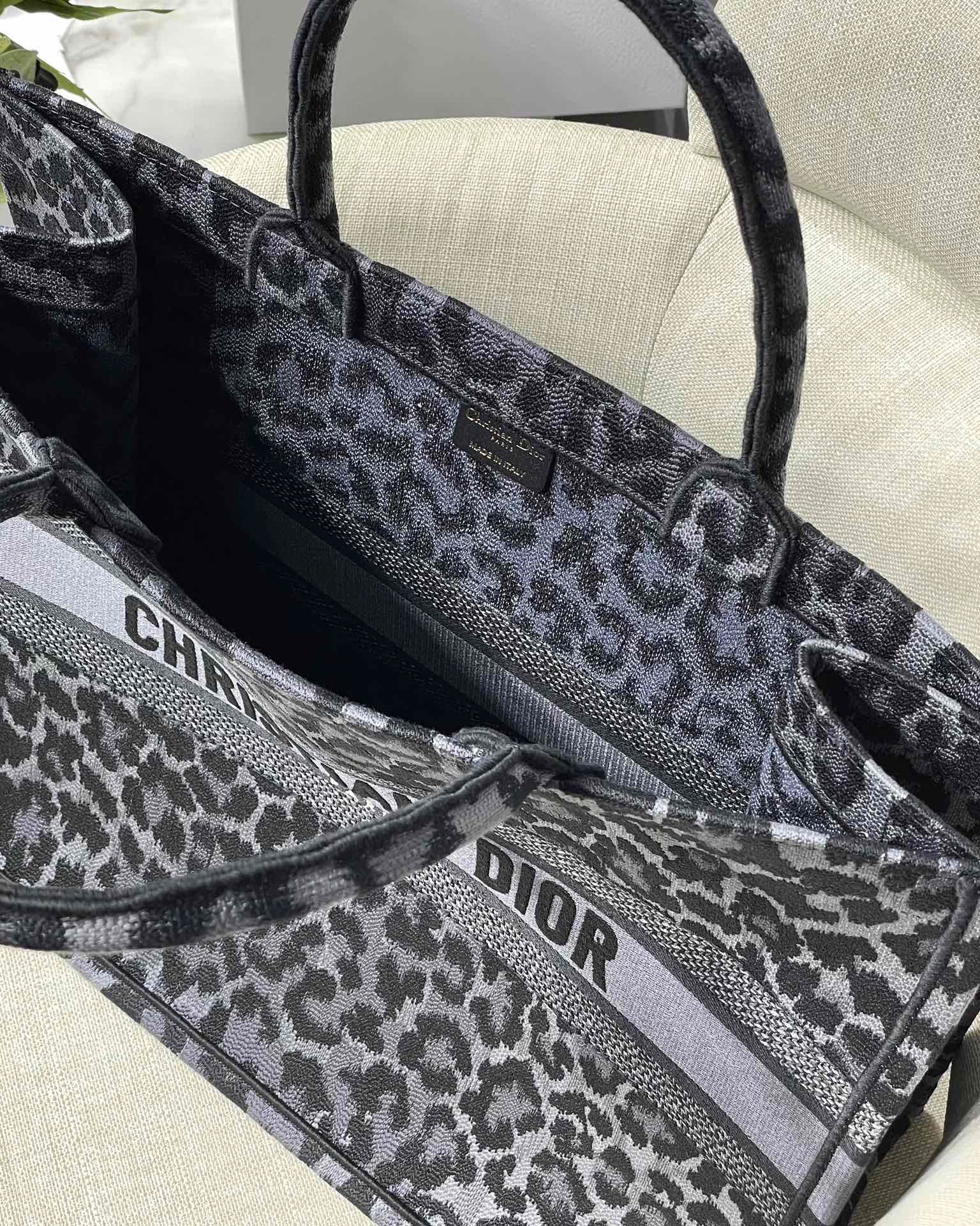 GLAMI Large Book Tote Gray Multicolor , For Women, WomenÃ¢â‚¬â„¢s Handbags 16.5in/42cm CD M1286ZRGLAMI_M842