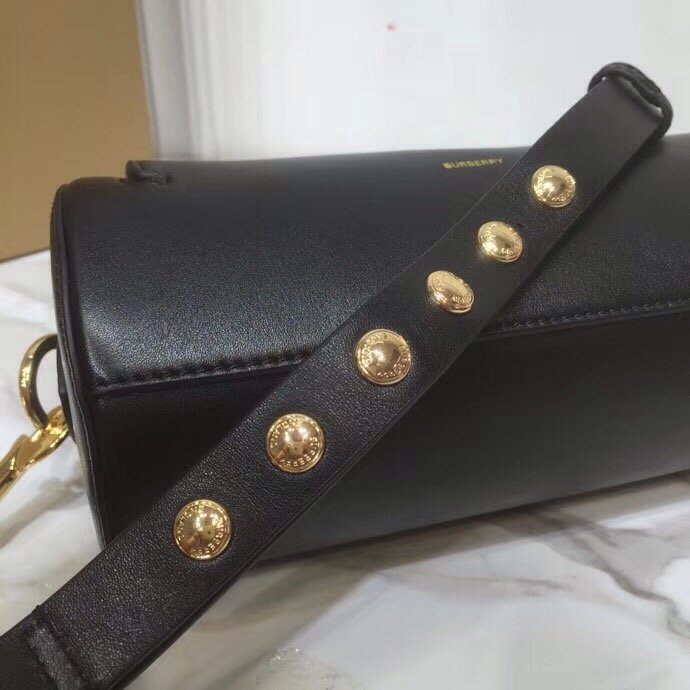 GLAMI The Kingdom Motif Barrel Bag In Black For Women, Bags 8.3in/21cm