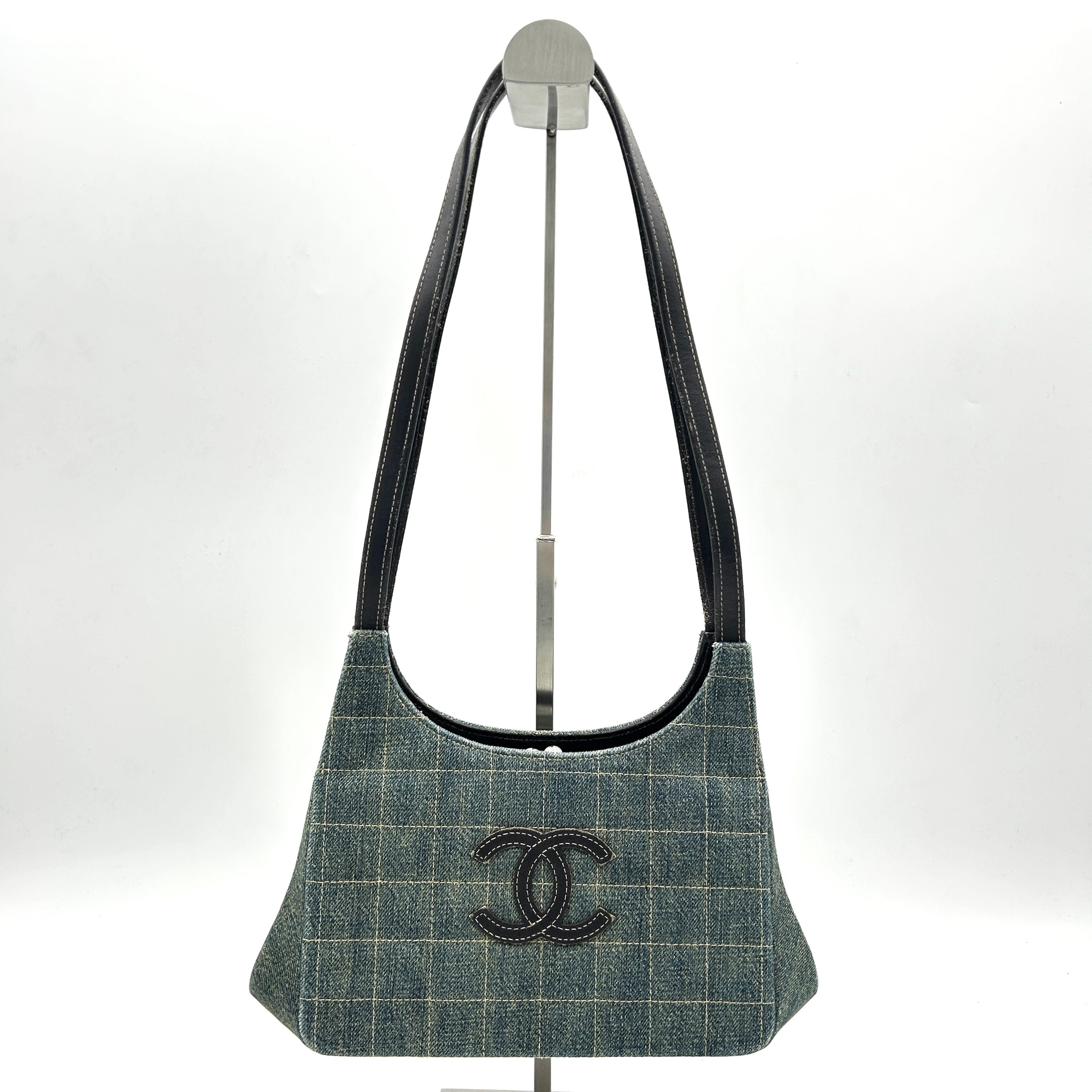 Pre-owned Chanel Denim Leather Shoulder Bag Green Medium LA18337