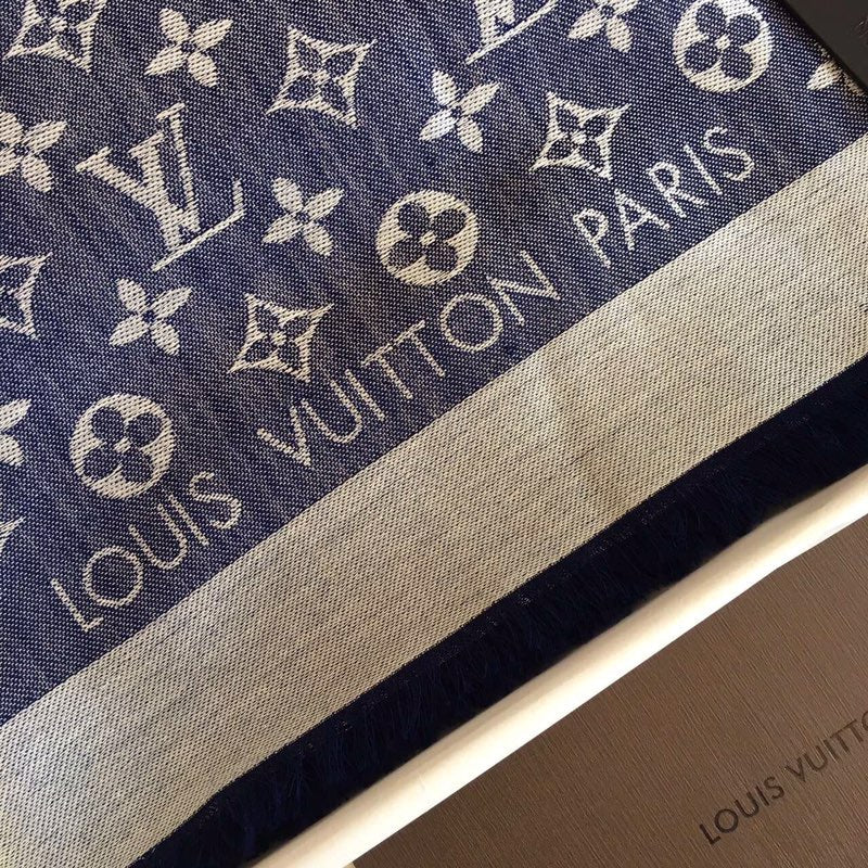 EN - Luxury LUV  Scarf 018