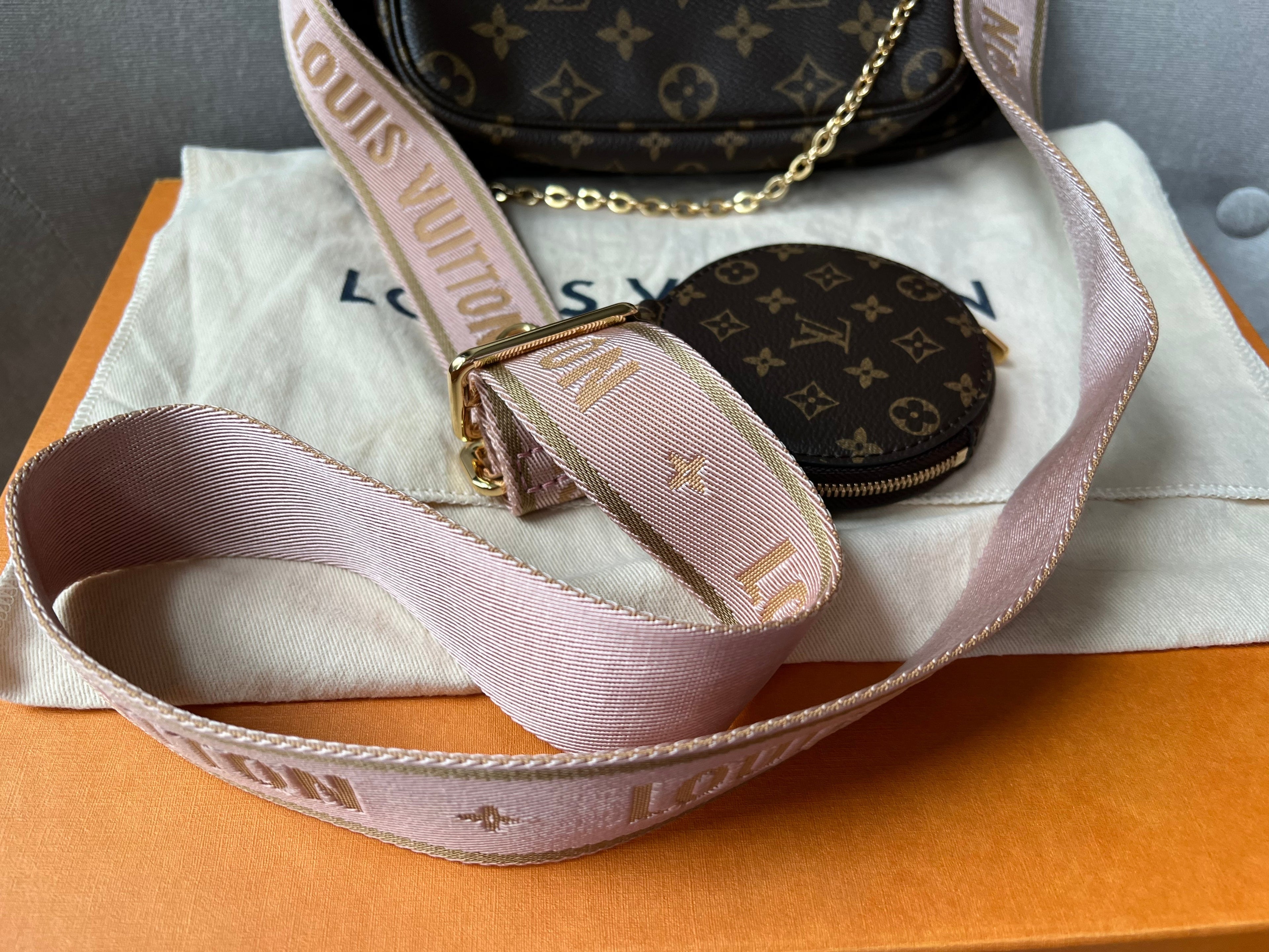 Louis Vuitton Multi Pochette Accessoires Rose Chiaro (RRP £1970)
