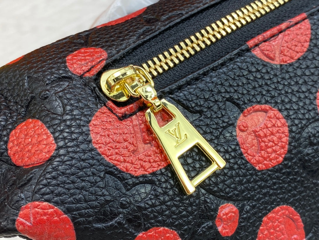 EN - Luxury Bags LUV 831