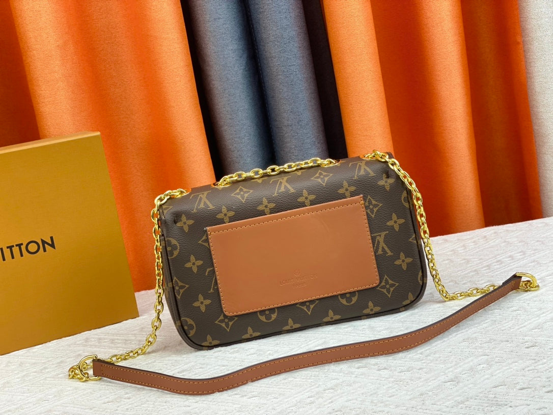 EN - Luxury Bags LUV 742