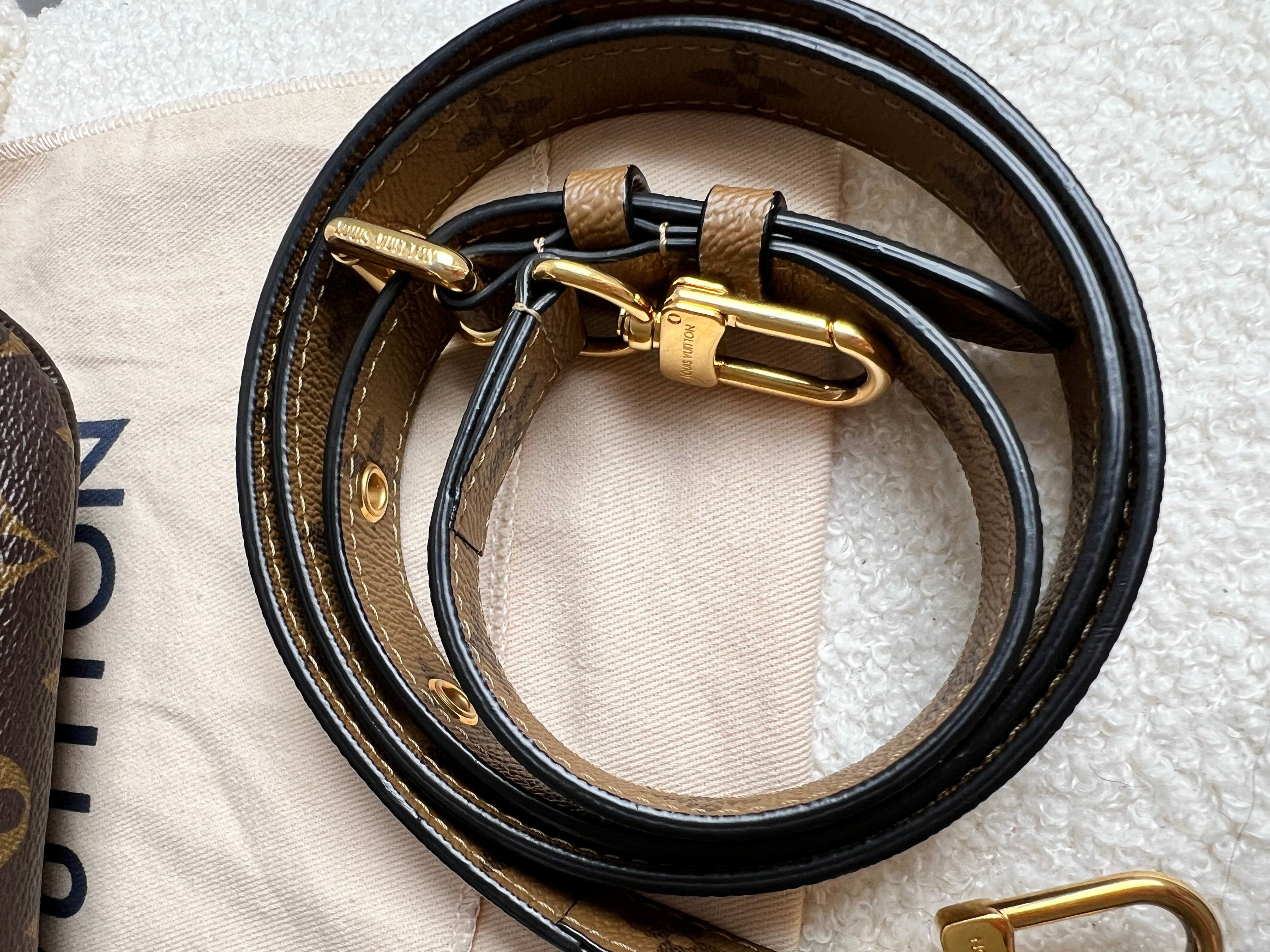 Louis Vuitton Pochette Metis Reverse Monogram (RRP £1,970)