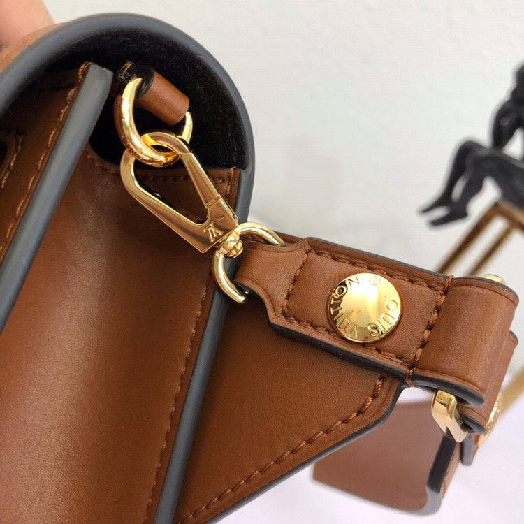 LOV2 Bags - Luxurious Bags  1932
