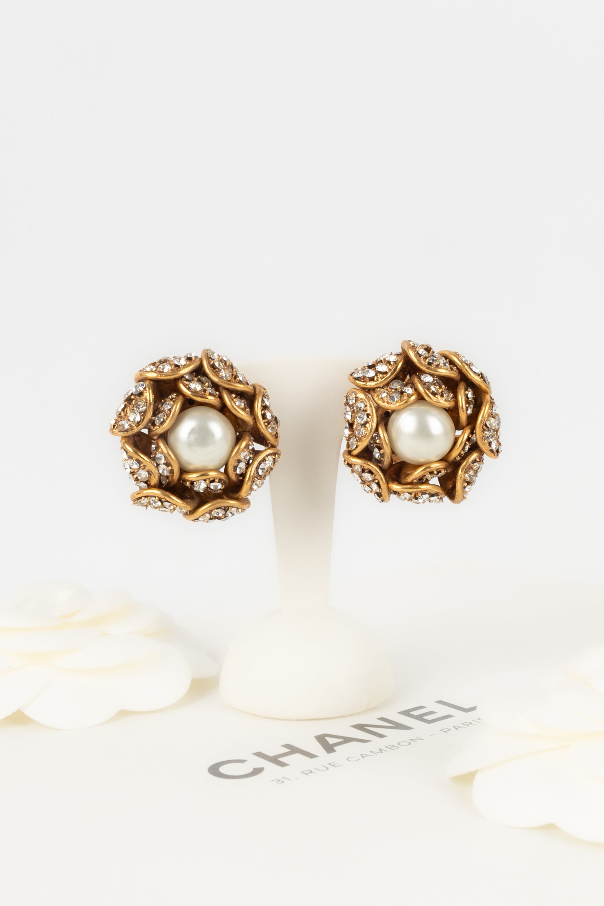 Boucles d'oreilles camélia Chanel