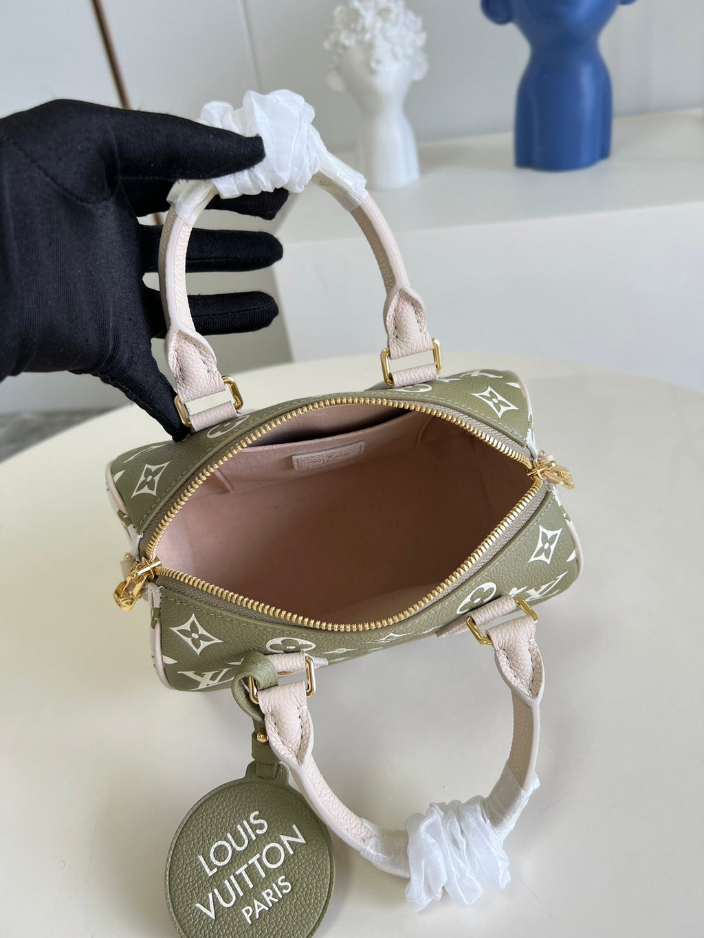 LV Speedy Bandoulière 20 Monogram Empreinte Khaki Green/Beige/Cream For Women, WoHandbags 8.1in/21cm LV M46118