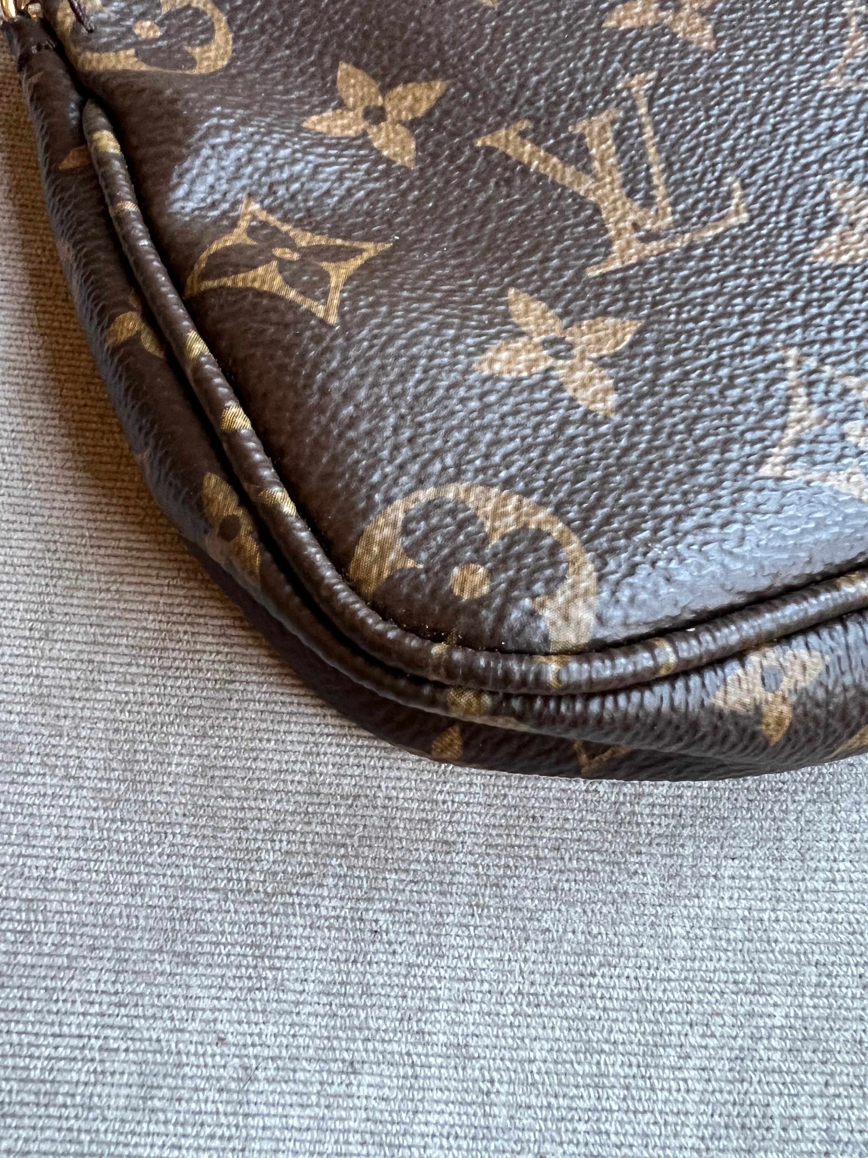 Louis Vuitton Multi Pochette Accessoires Khaki (RRP £1970)