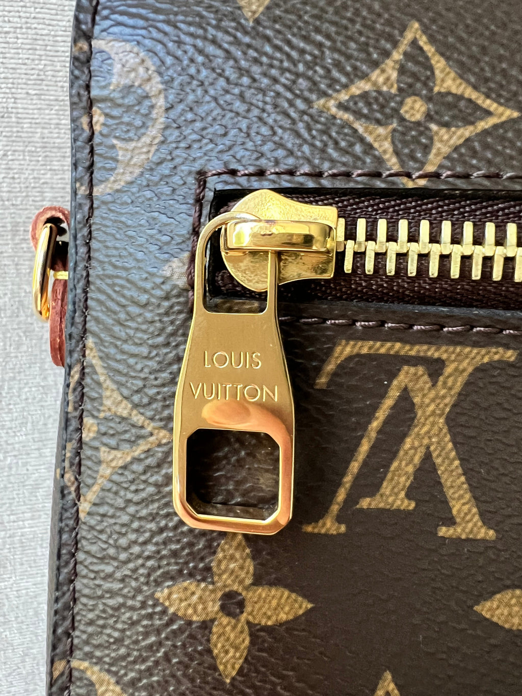 Louis Vuitton Pochette Metis Monogram (RRP £1,970)