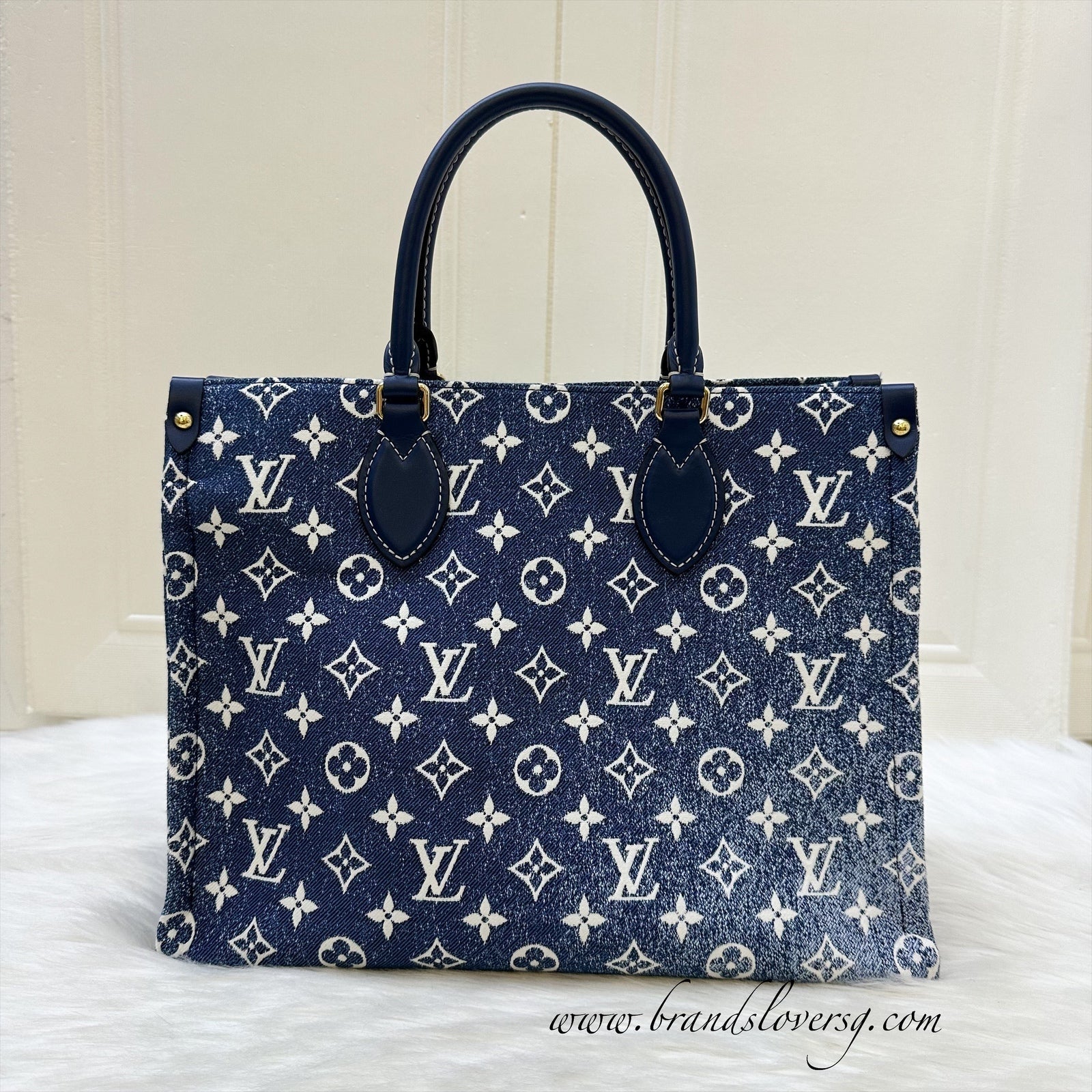 LV Onthego MM in Ombre Blue Denim and GHW