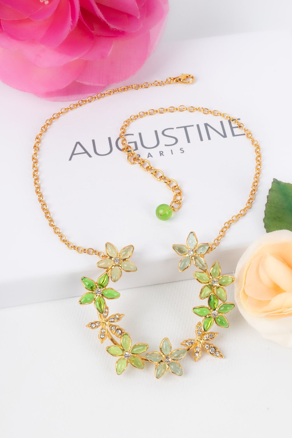 Collier Augustine