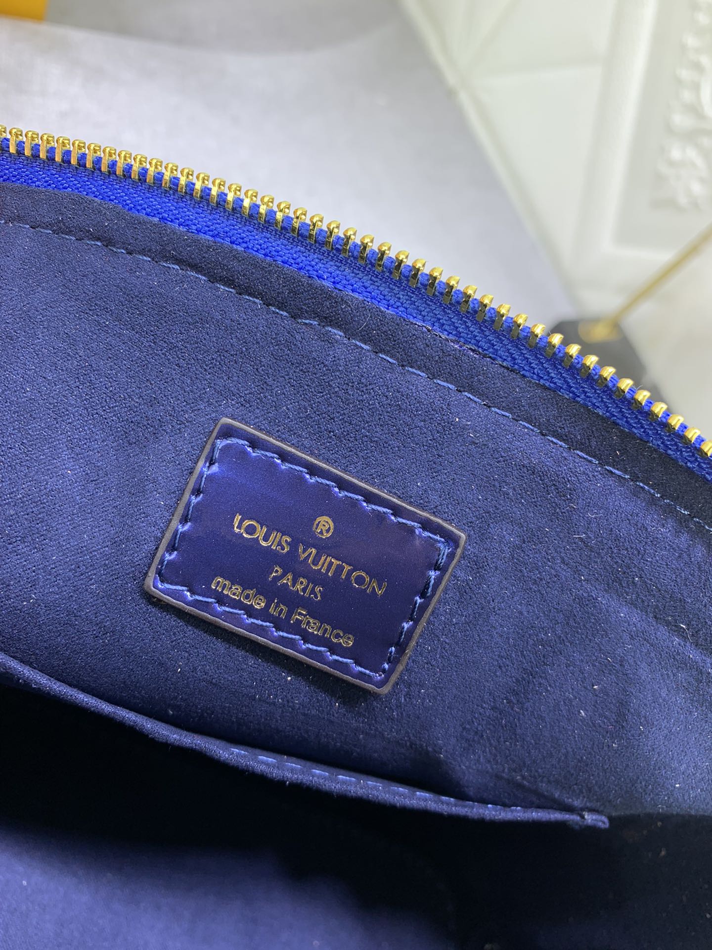 EN - Luxury Bags LUV 835