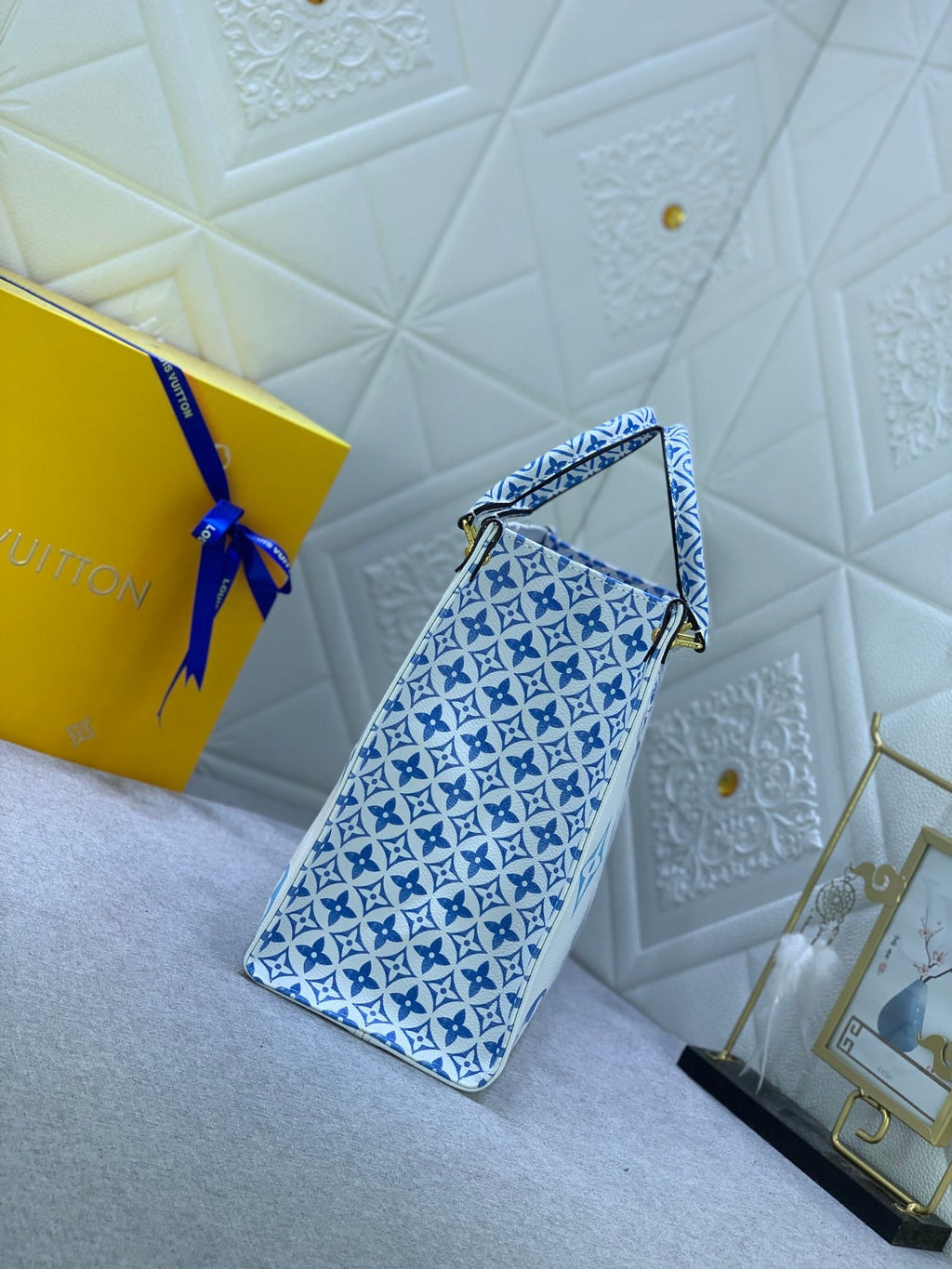 EN - Luxury Bags LUV 819