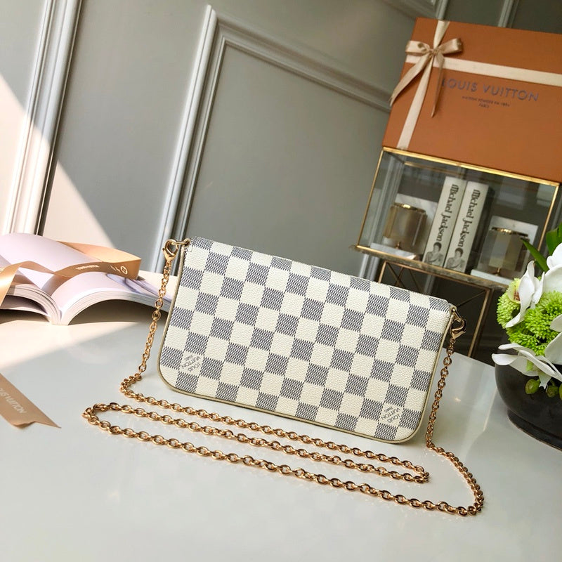 LOV2 Bags - Luxurious Bags  2607