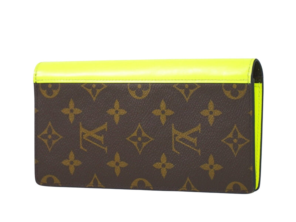 Louis Vuitton Portefeuille Brazza  Canvas Wallet  ()