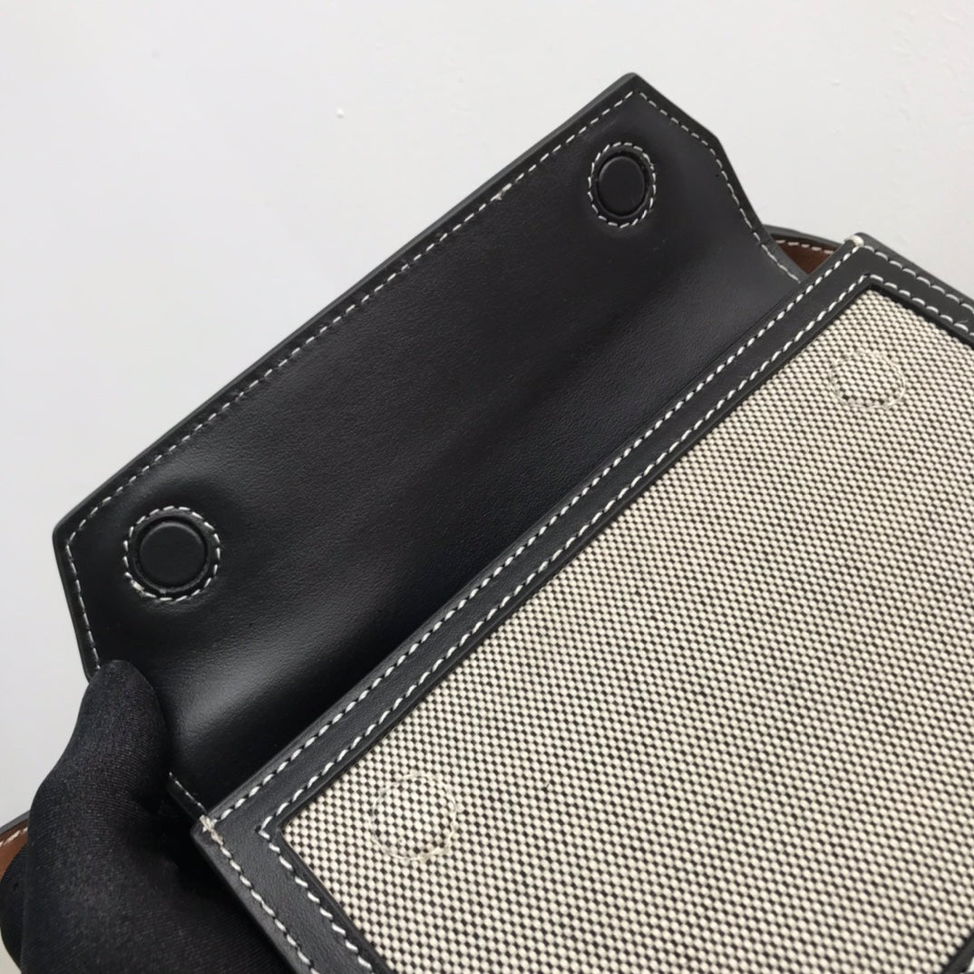 GLAMI Mini Horseferry Print Title Bag With Pocket Detail Black For Women, Bags 7.5in/19cm 80428521