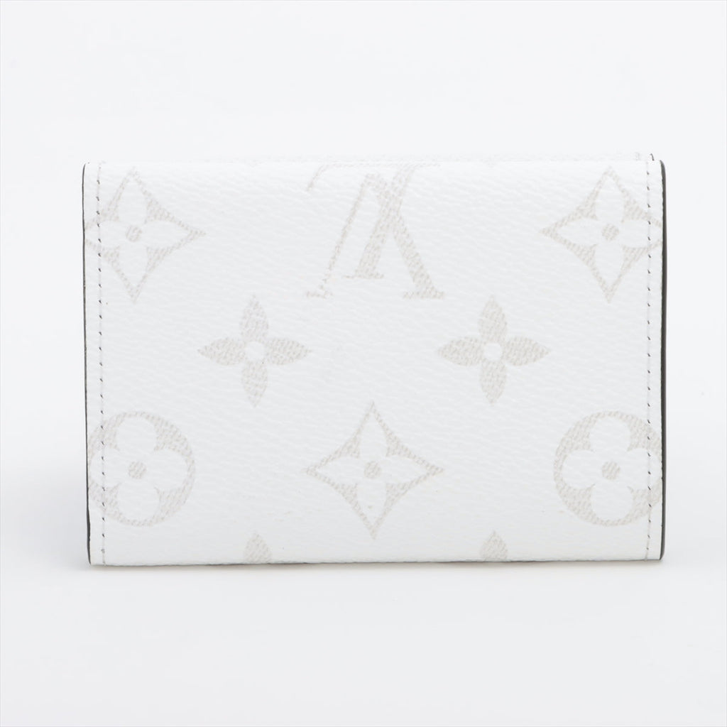 Louis Vuitton Taigaama Dialovery Compact Wallet   White Compact Wallet M30899