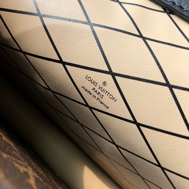 LOV2 Bags - Luxurious Bags  2642