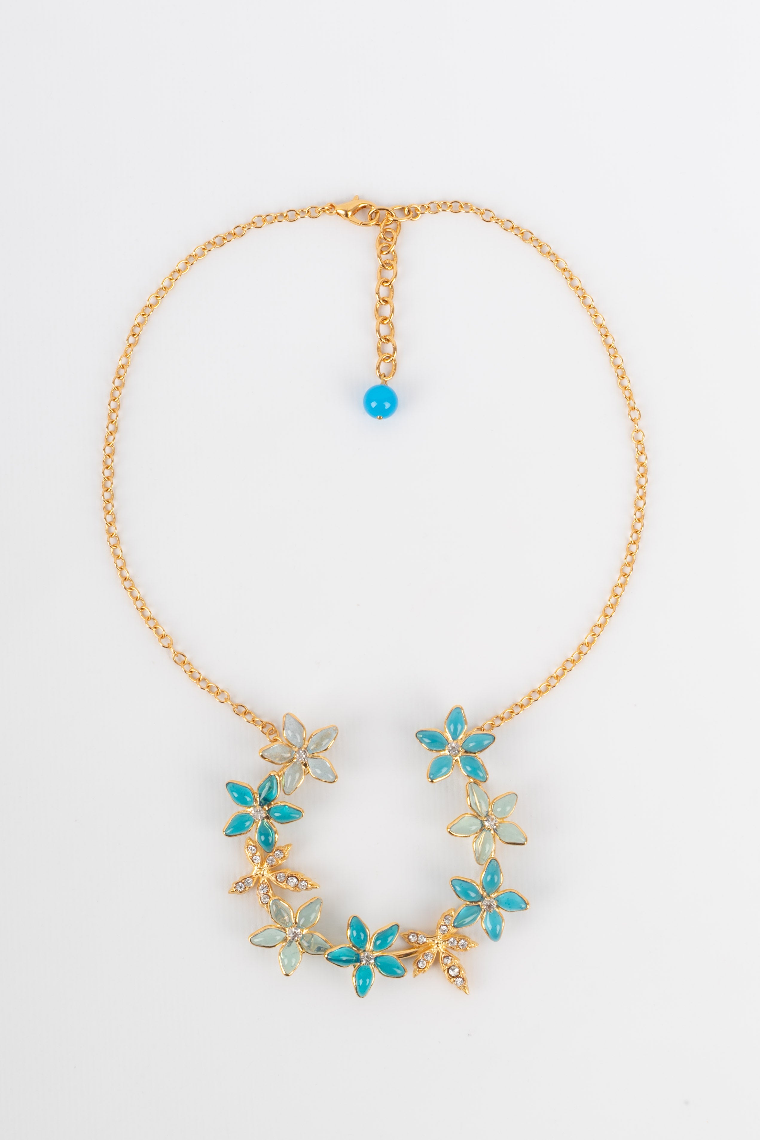 Collier Augustine