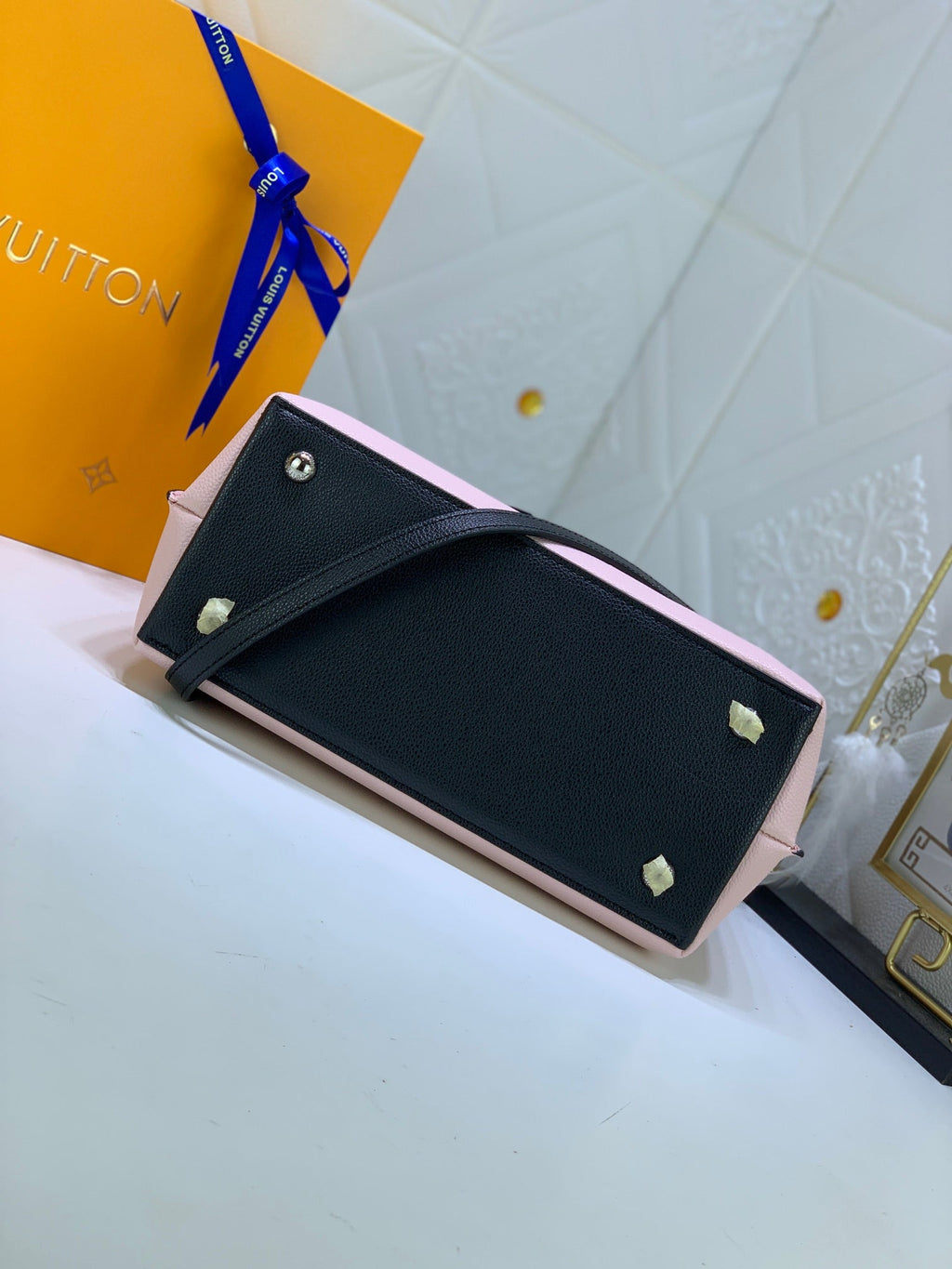 EN - Luxury Bags LUV 746