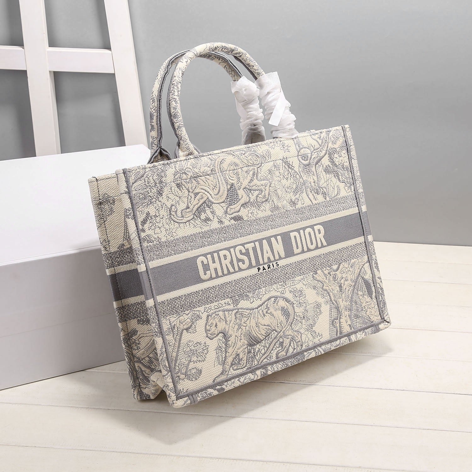 GLAMI MeGLAMIum Book Tote Gray, For Women, WomenÃ¢â‚¬â„¢s Handbags 14in/36cm CD M1296ZTDT_M932