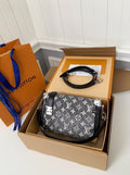 SAMC - LOV Bags - 1394