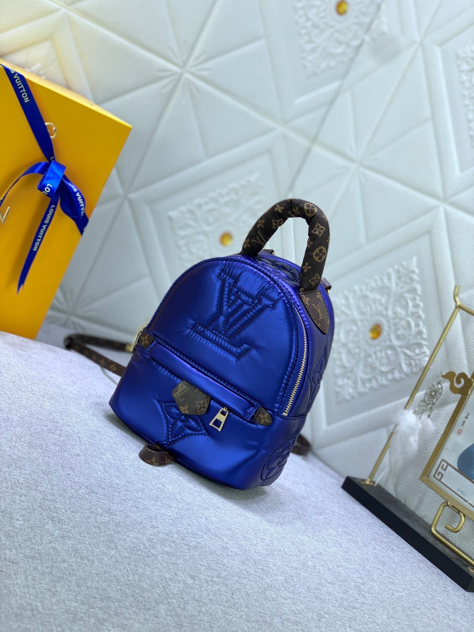 EN - New Bag LUV 642