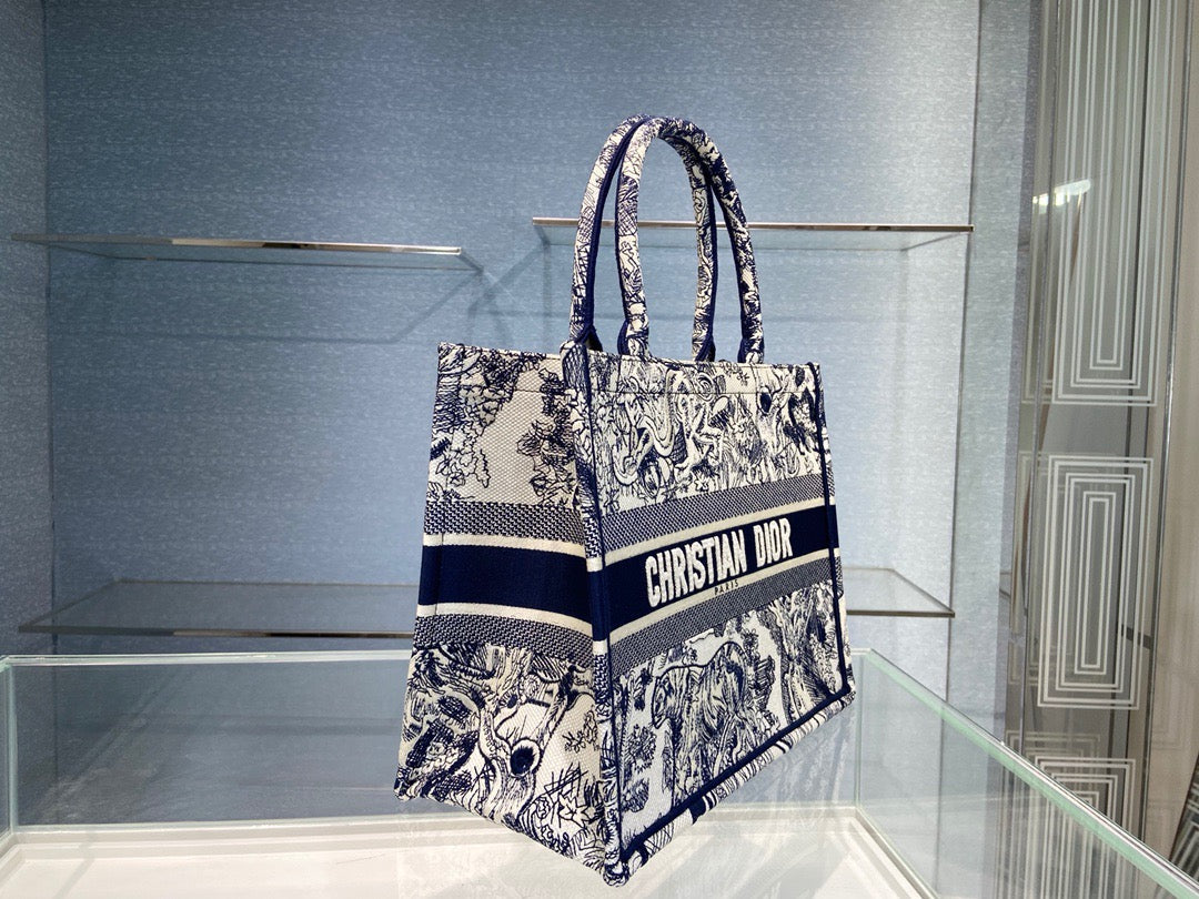 GLAMI MeGLAMIum Book Tote Blue, For Women, WomenÃ¢â‚¬â„¢s Handbags 14in/36cm CD M1296ZTDT_M808
