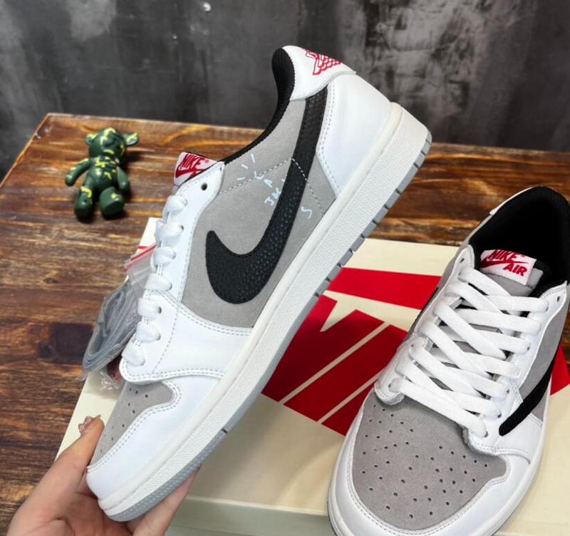 SAMC - NKE Shoes - 892