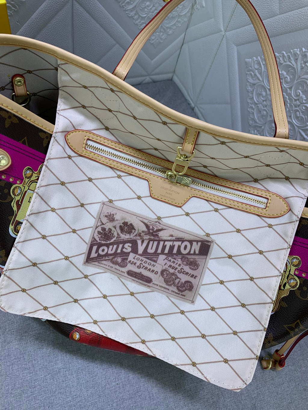 EN - Luxury Bags LUV 811