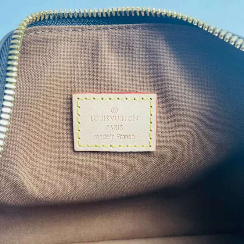 LOV2 Bags - Luxurious Bags  1111