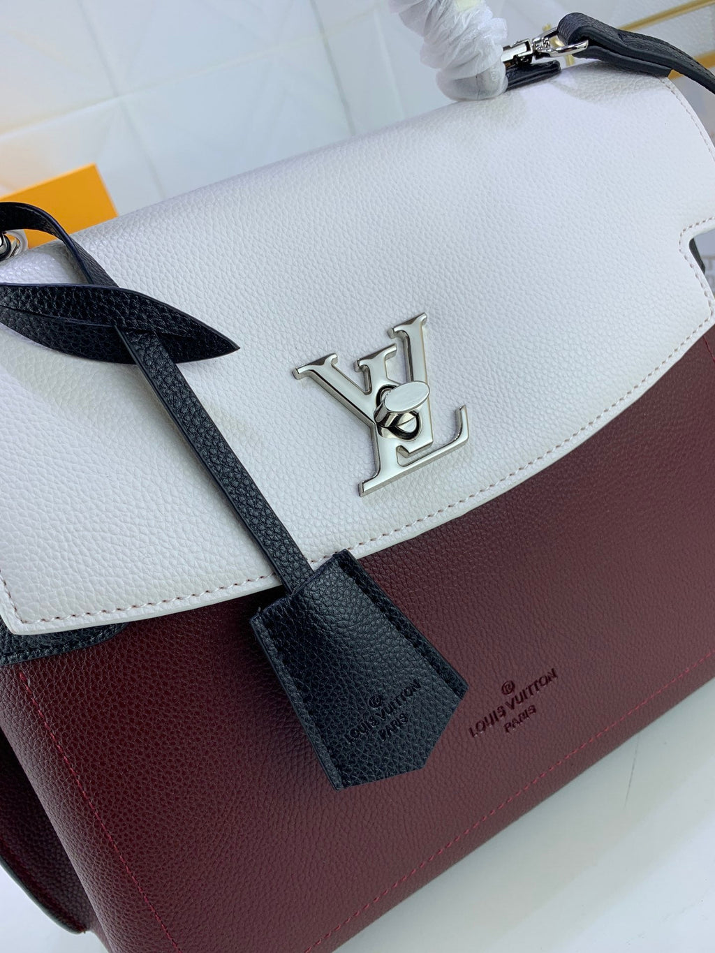 EN - Luxury Bags LUV 747