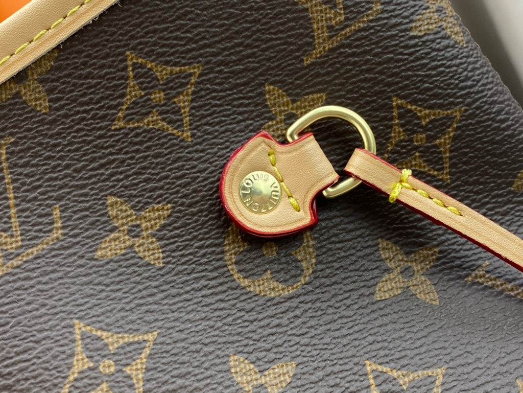 EN - New Arrival Bags LUV 674