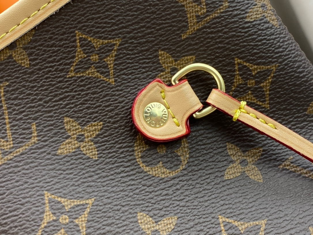 EN - New Arrival Bags LUV 674