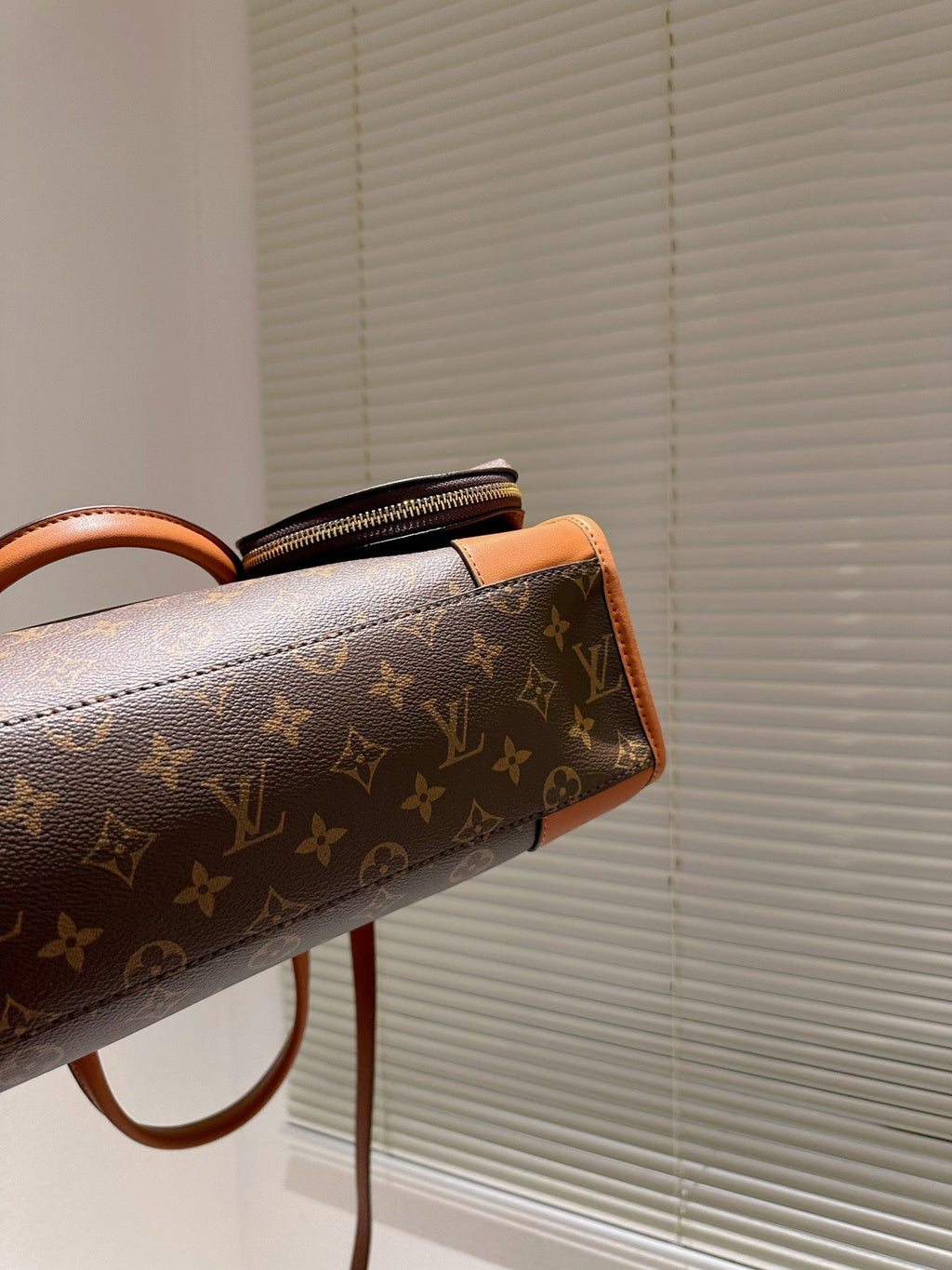 EN - Luxury Bags LUV 736