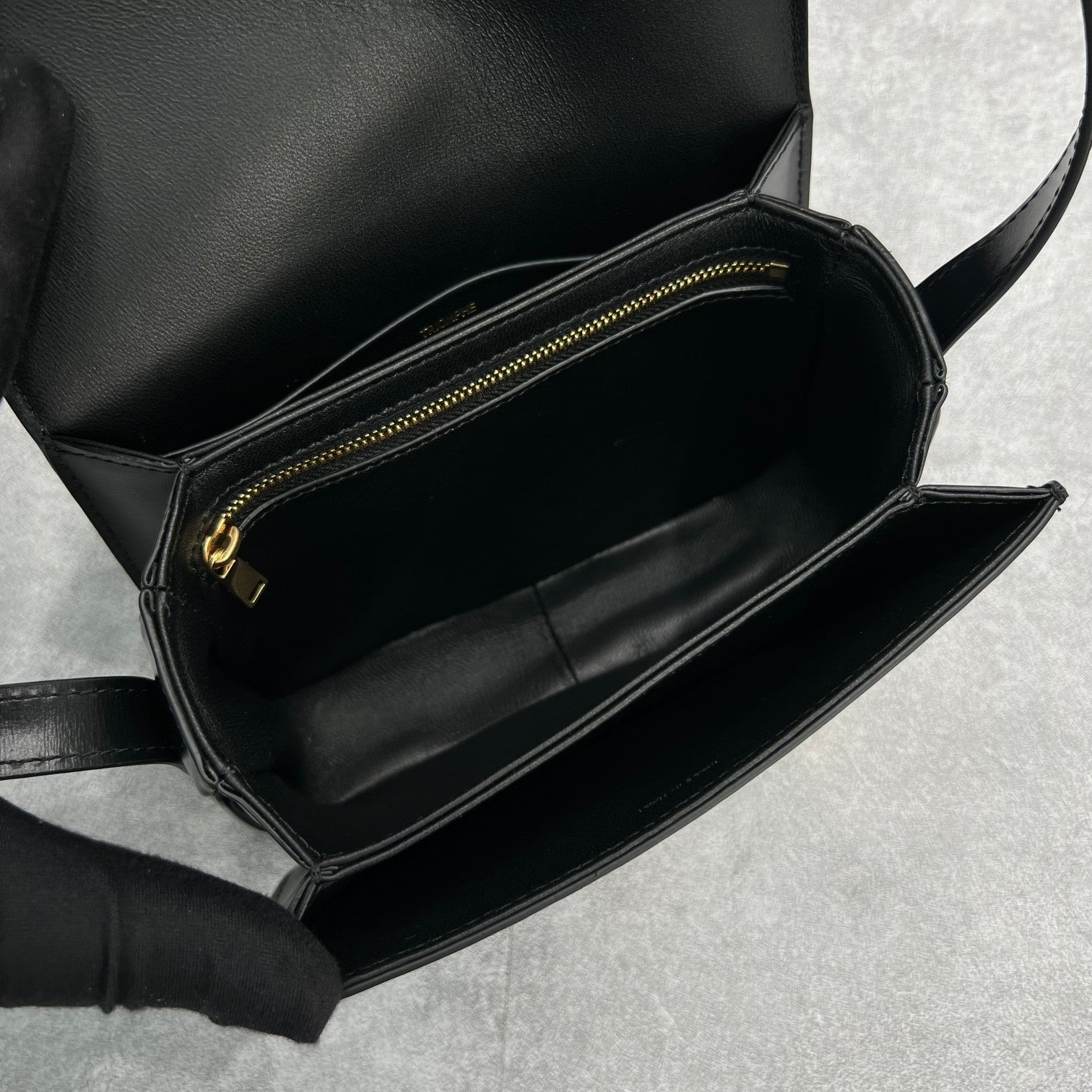 GLAMI Classique Cuir Triomphe Bag Black For Women 9in/22cmÃƒâ€šÃ‚Â 