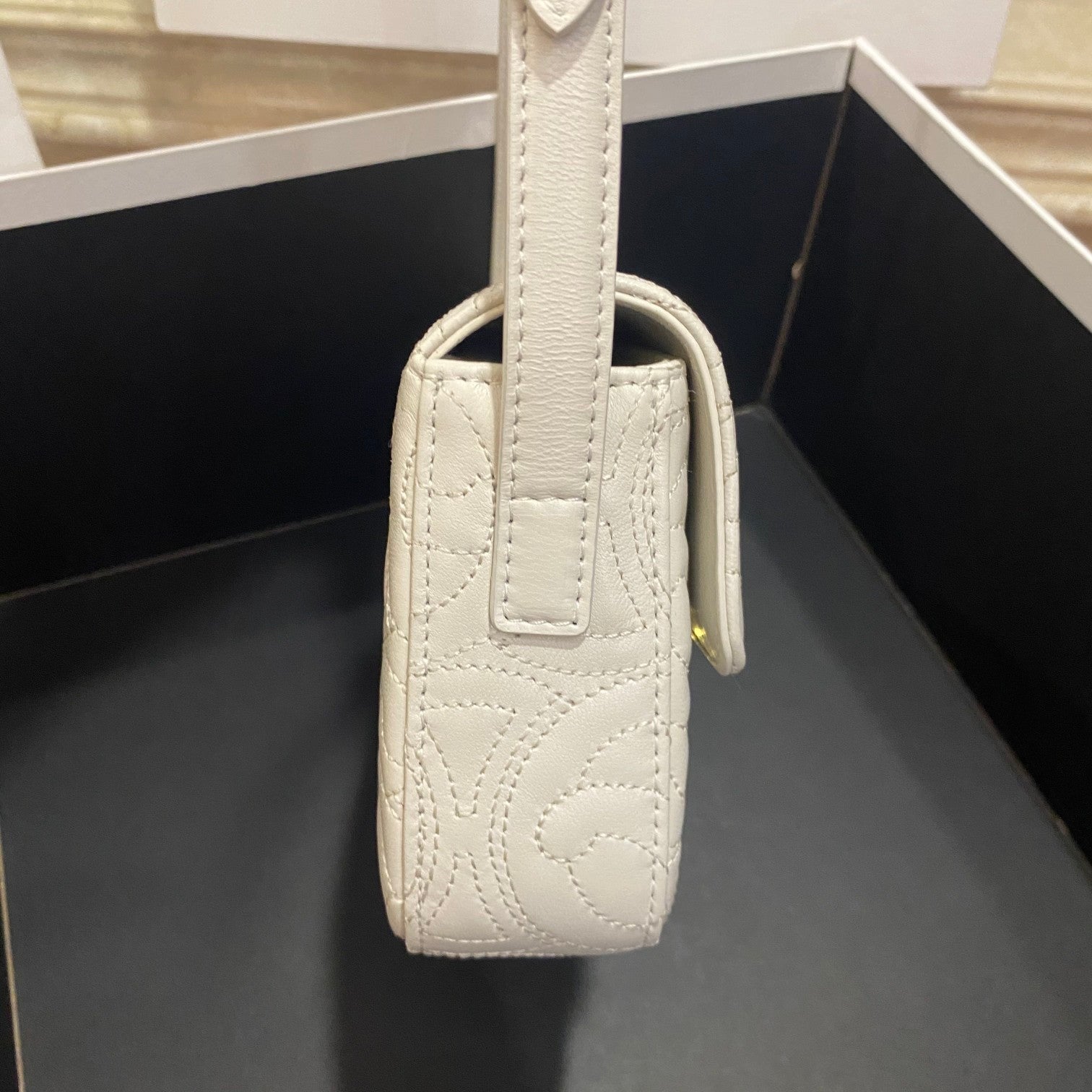 GLAMI Triomphe Shoulder Bag In Quilted Triomphe Lambskin White For Women 8in/20cm 194143EF4.01BC