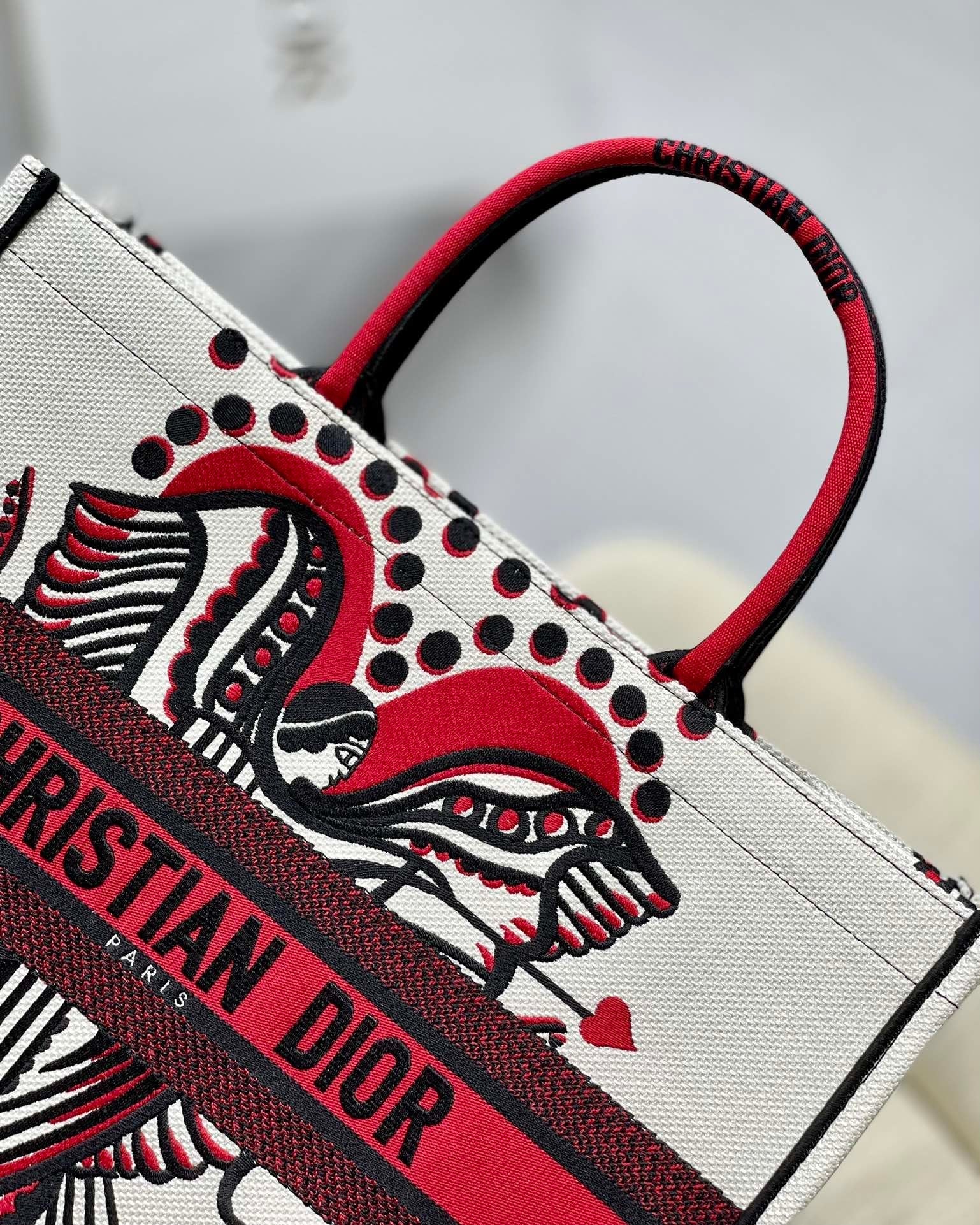 GLAMI MeGLAMIum Book Tote Latte Multicolor Cupidon Embroidery, Red/White, For Women WomenÃ¢â‚¬â„¢s Handbags, 41cm CD M1296ZTQG_M941
