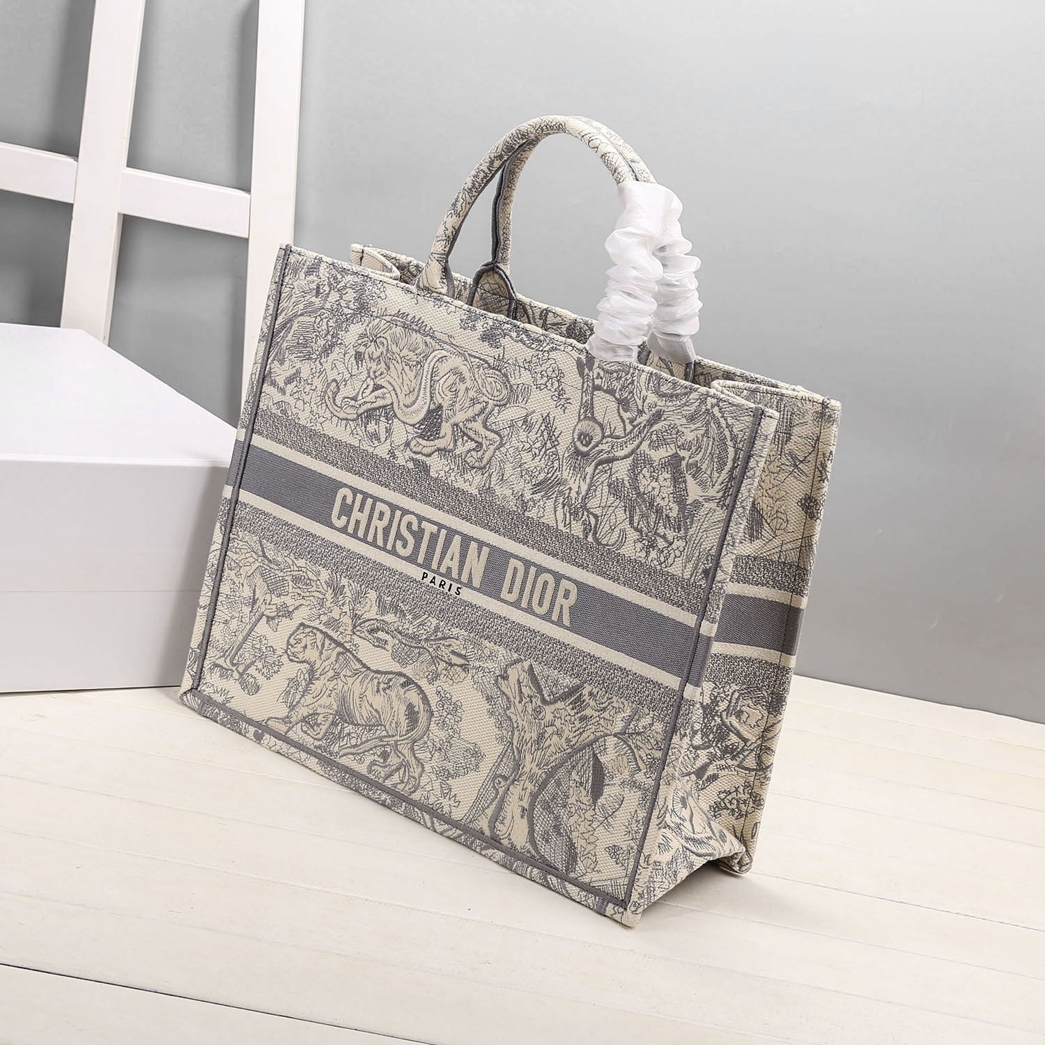 GLAMI MeGLAMIum Book Tote Bag By Maria Grazia Chiuri Grey For Women 14in/36cm CD M1296ZTDT_M932