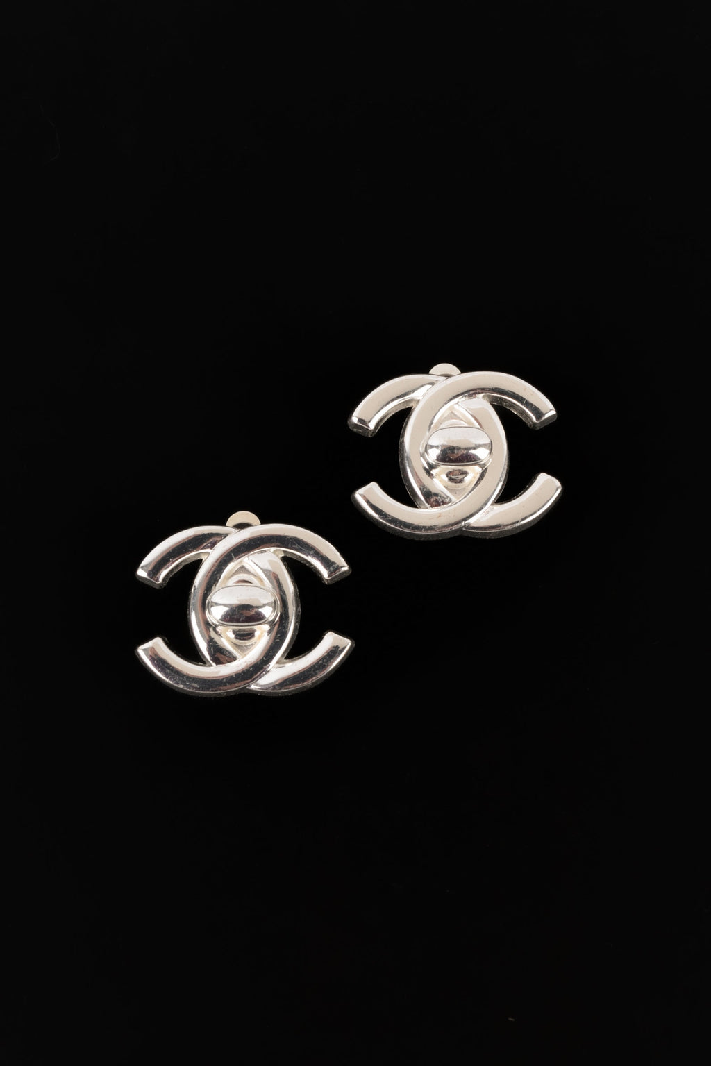 Boucles d'oreilles tourniquet Chanel