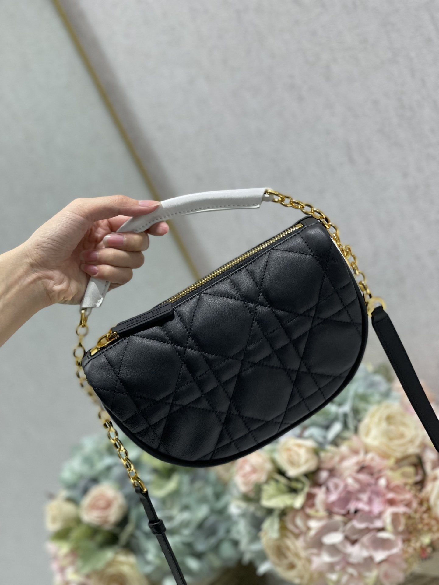 GLAMI Small Vibe Hobo Bag Black Cannage, Black Handbags, Crossbody Bags, 20cm CD M7200ONOA_M911