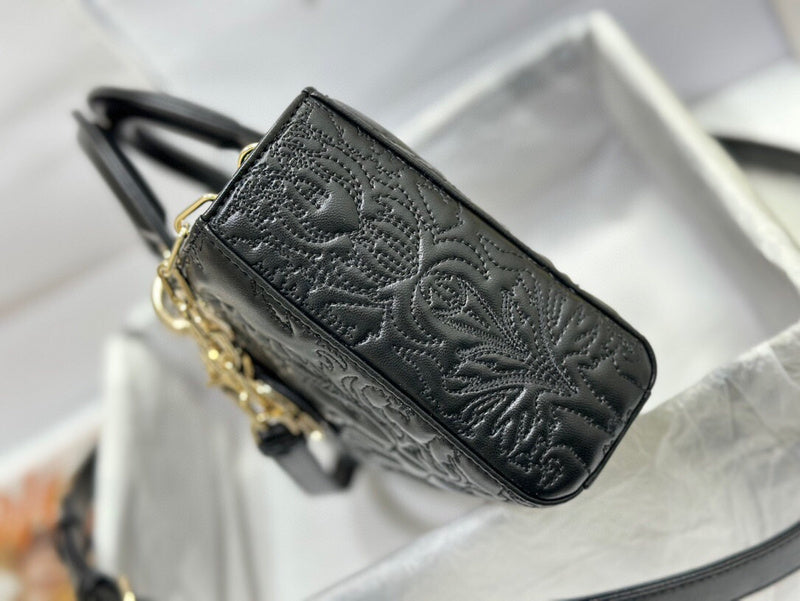 ELE - Dir Bags - 1323