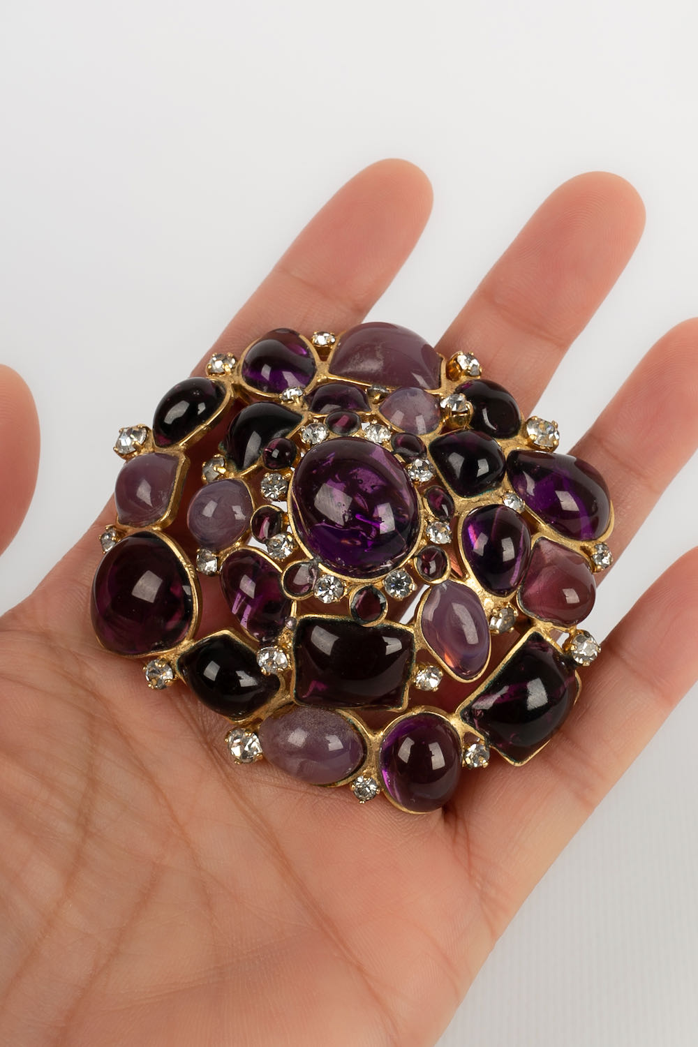 Broche Casty