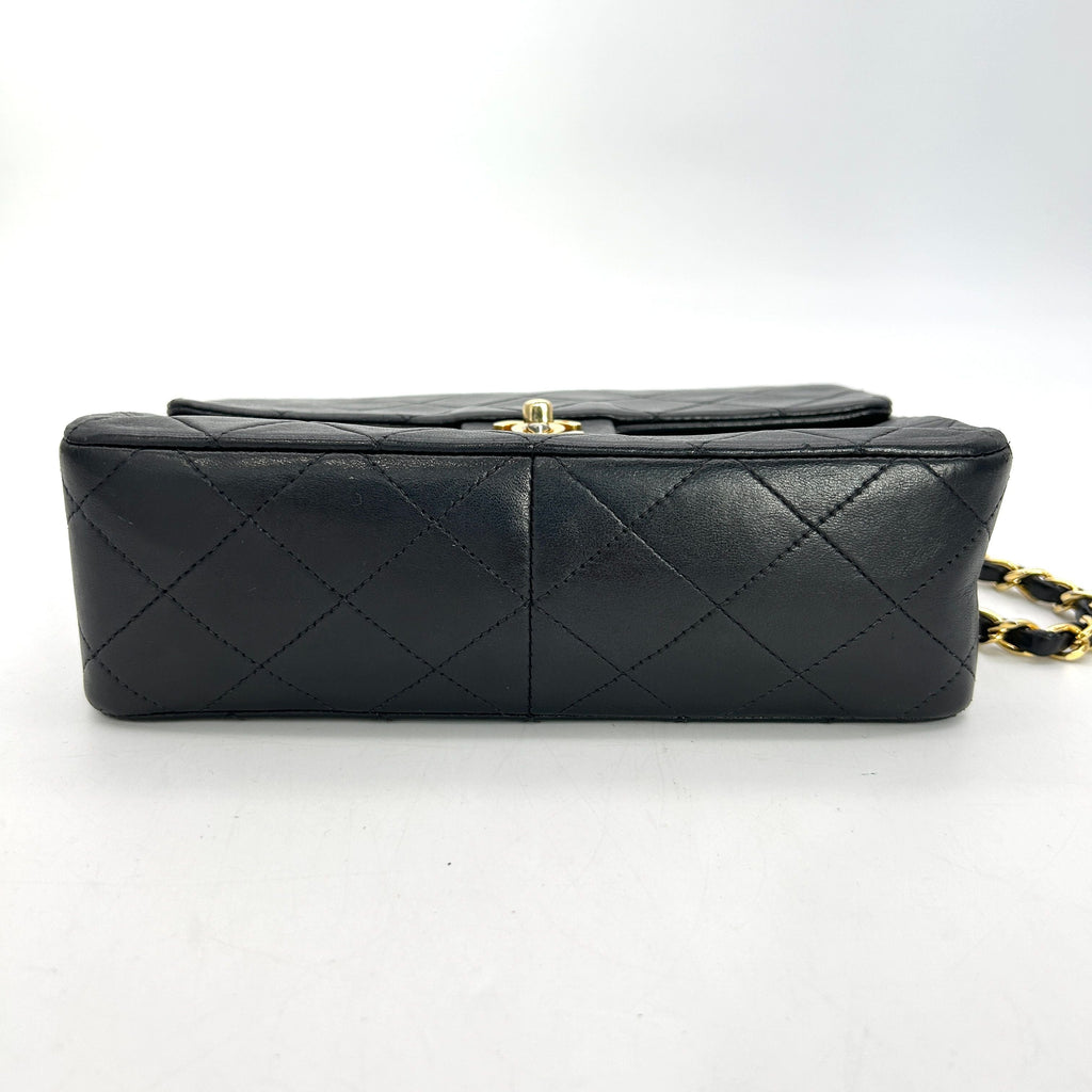 Pre-owned Chanel Classic Mini Square Flap Bag - Black Shoulder Bags, Handbags ch63346cc