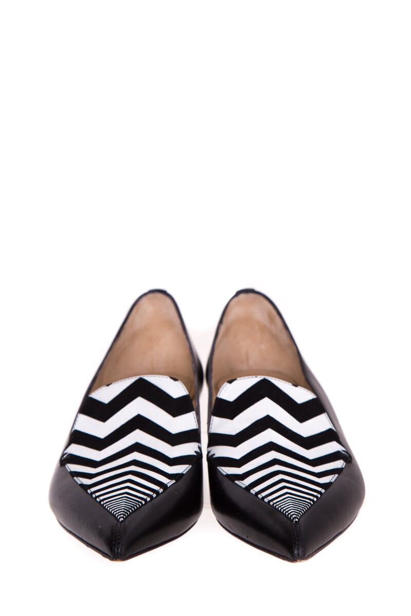 Nicholas Kirkwood Black & White Chevron Pointed Toe Flats SZ 40