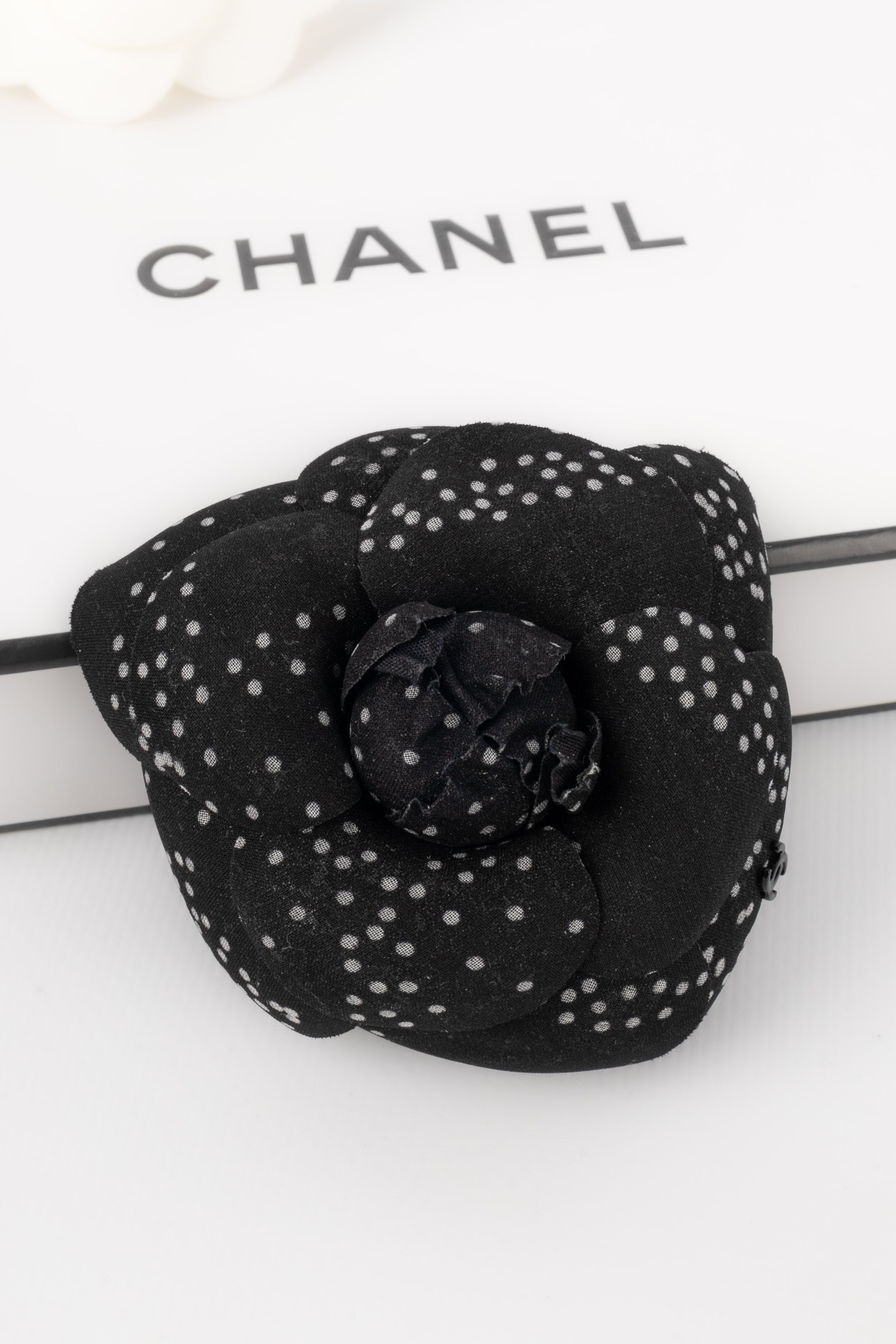 Broche camÃƒÆ’Ã‚Â©lia Chanel