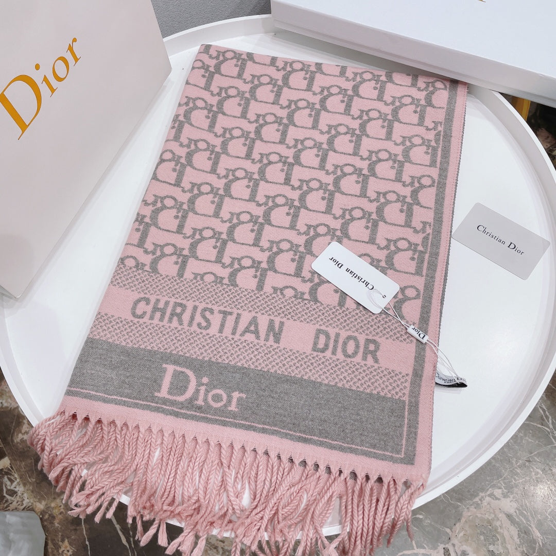EN - Luxury  DIR Scarf 003